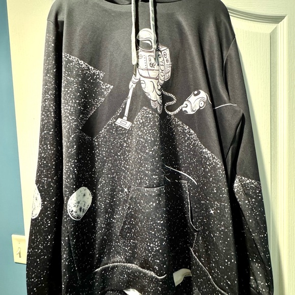 Other - Black Space Astronaut Graphic Hoodie, Unisex L- LIKE NEW!